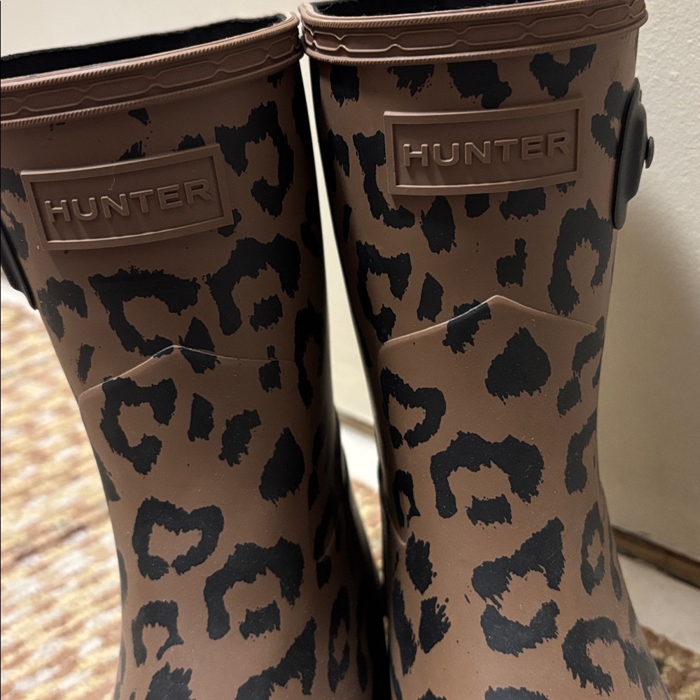 HUNTER Original Refined Short Leopard Waterproof Rain Boot
